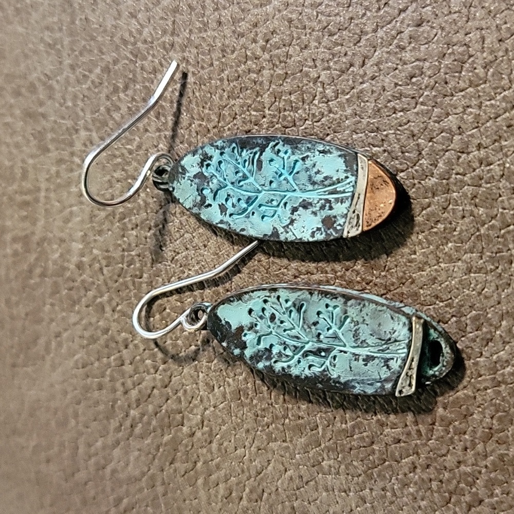 Turquois metal earrings with tree of life